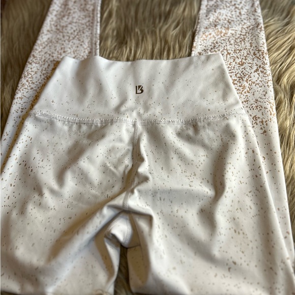 Buff Bunny White Speckled Leggings - Picture 6 of 8